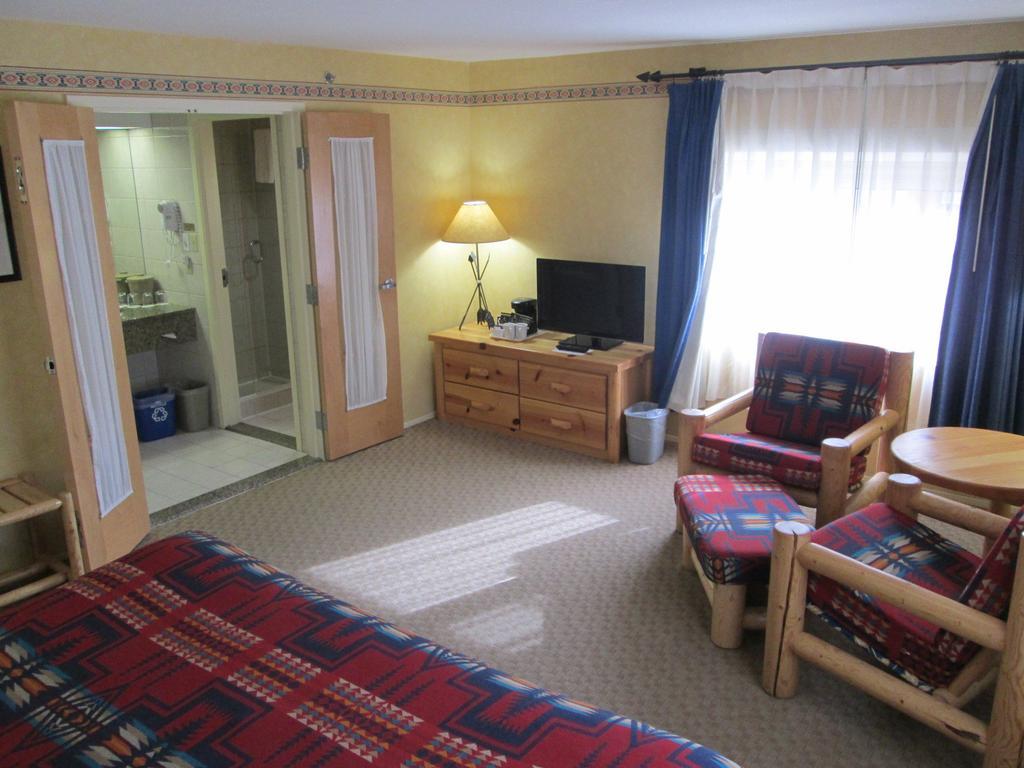 Brewster Mountain Lodge Banff Cameră foto
